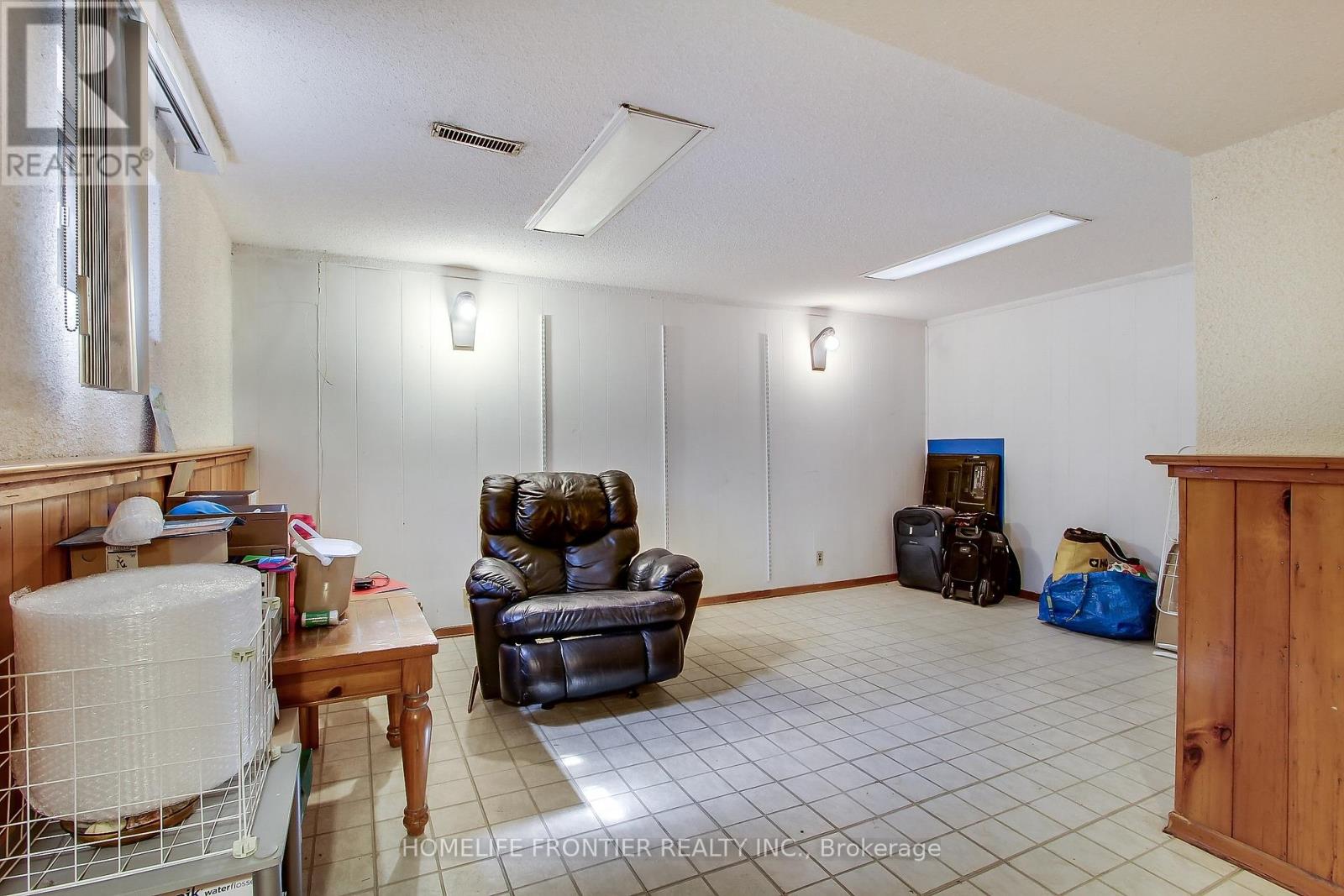 5 PENWICK CRESCENT - 21