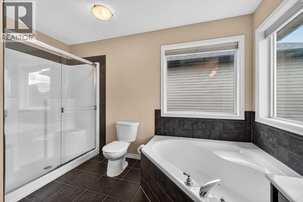 162 Cranwell Square SE — photo 33