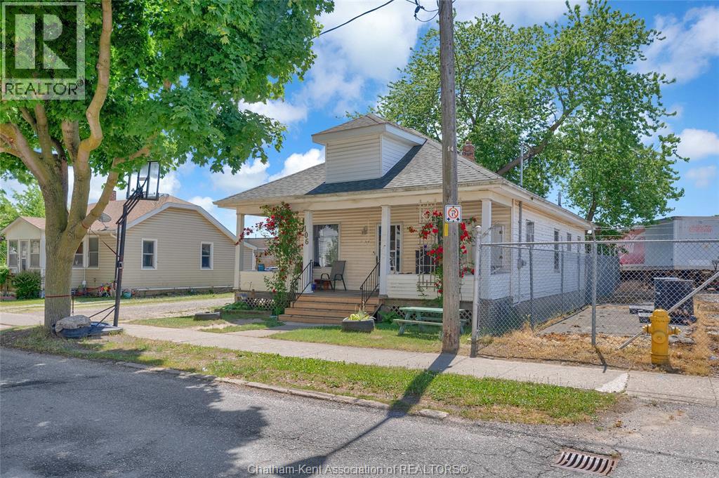 106 St. George STREET - 2
