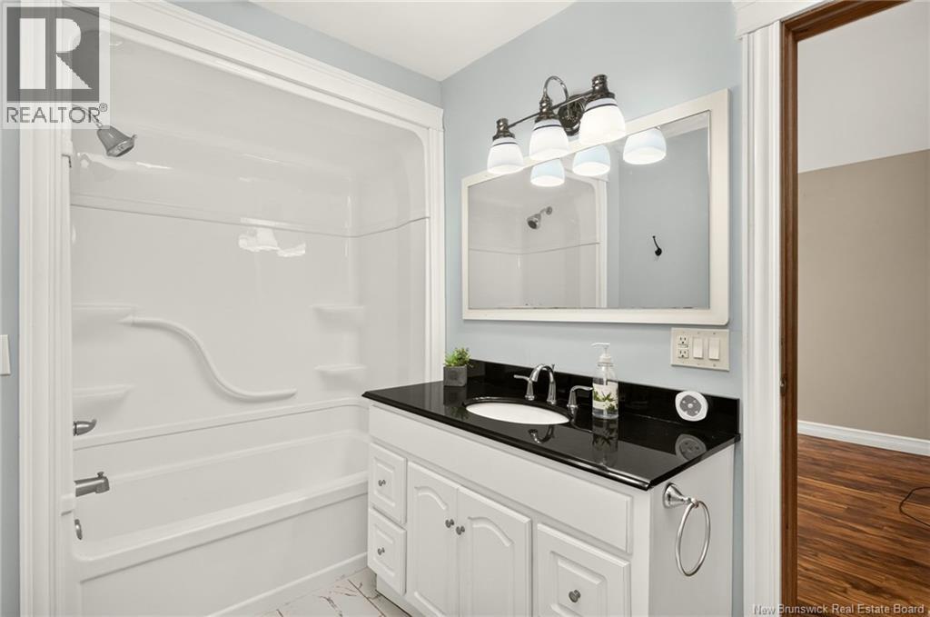 6 Crow Island Road - 21