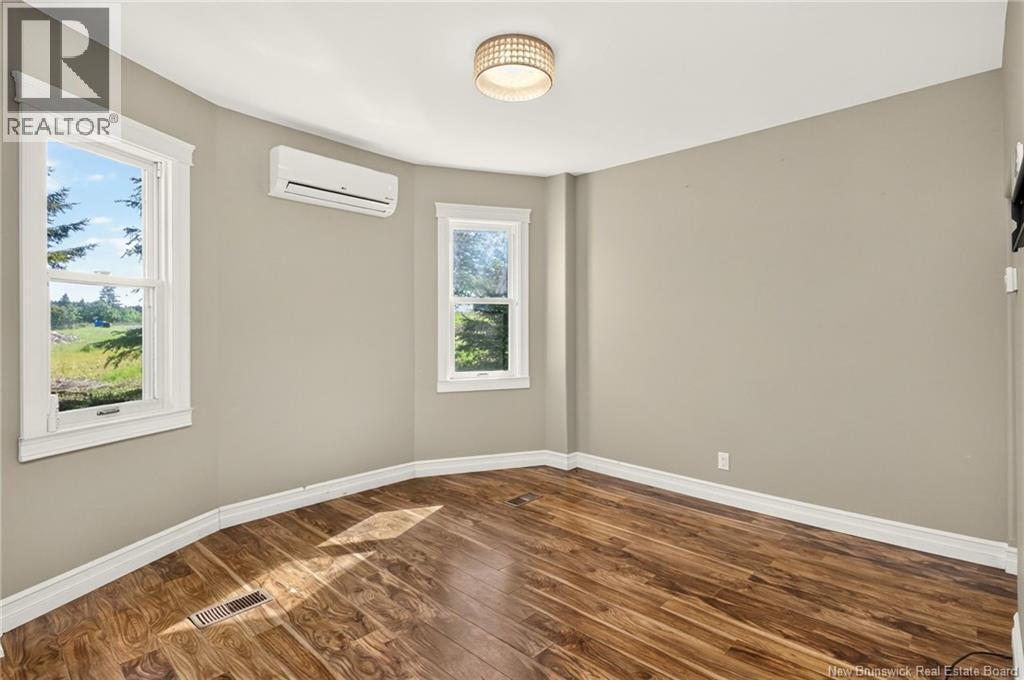 6 Crow Island Road - 12