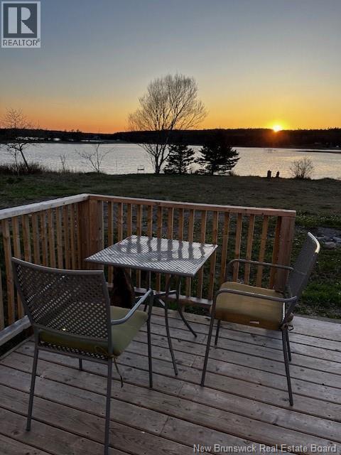 6 Crow Island Road - 46