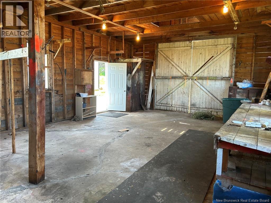 6 Crow Island Road - 50