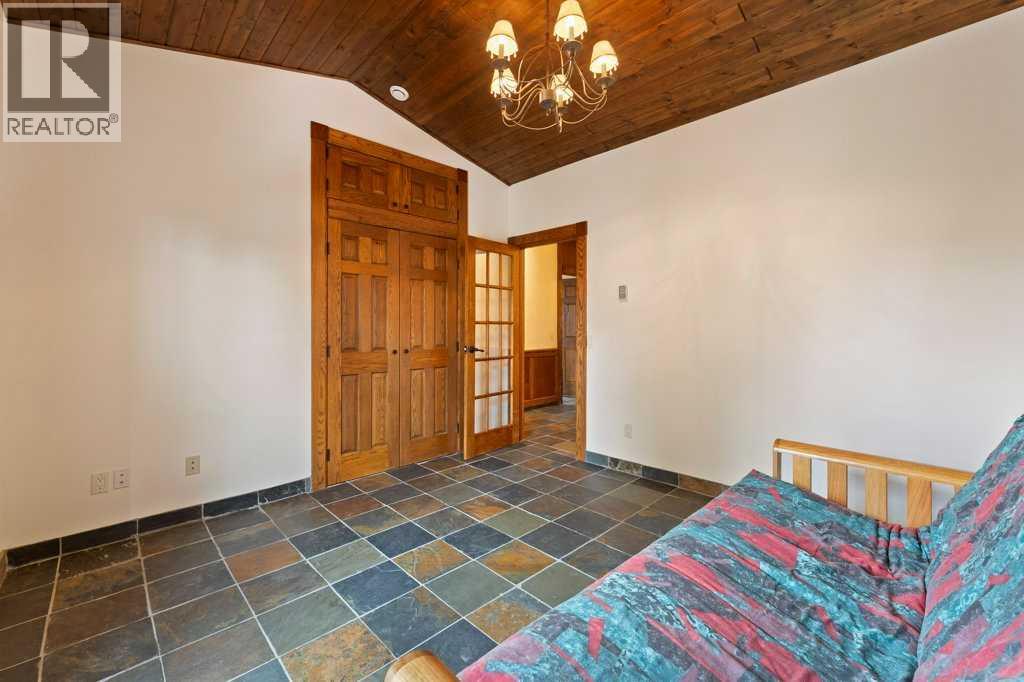 764 East Chestermere Drive - 28