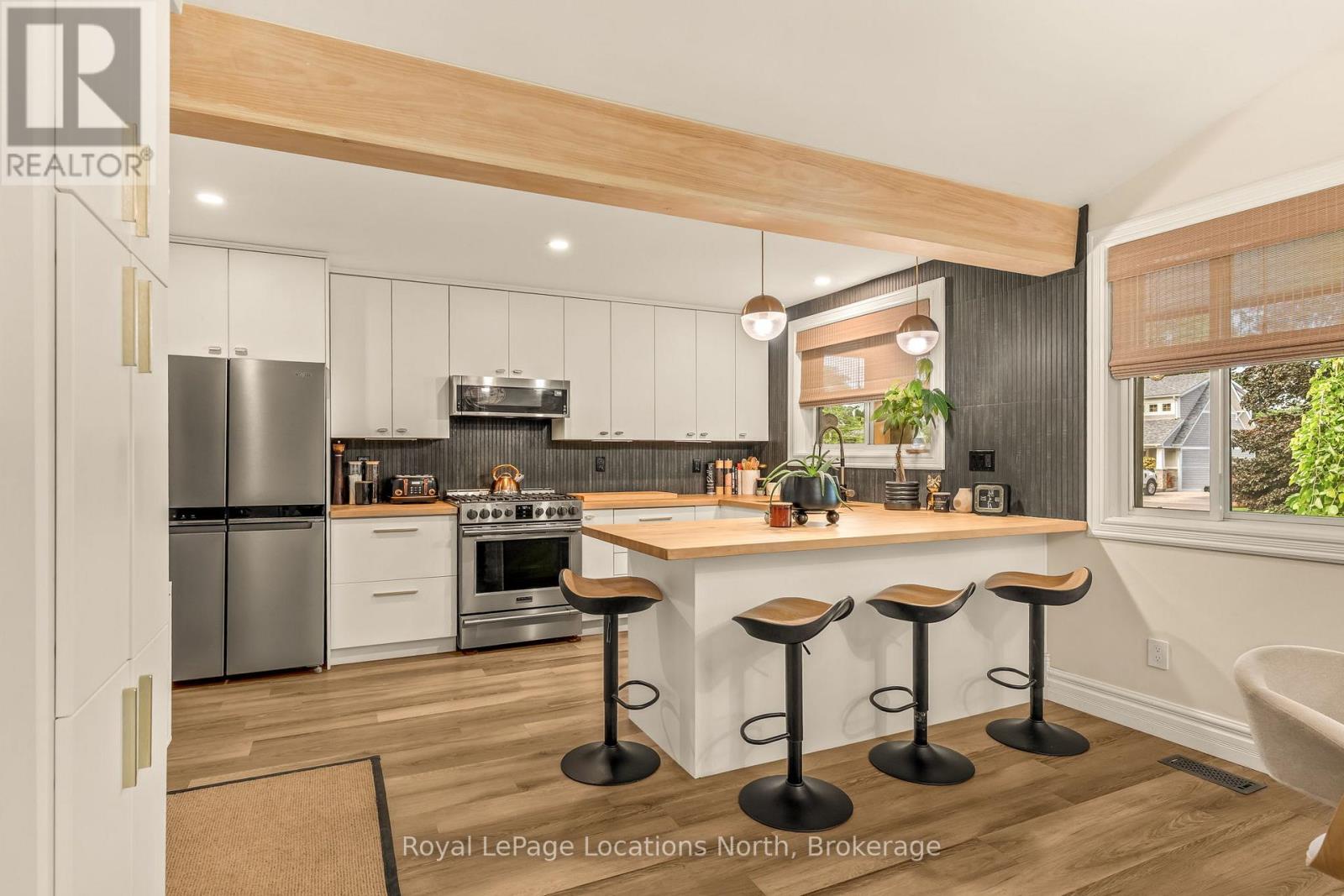10 PARK ROAD - Image 12