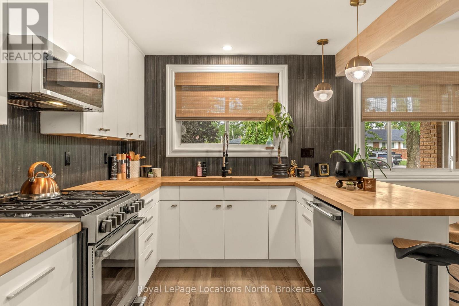 10 PARK ROAD - Image 15
