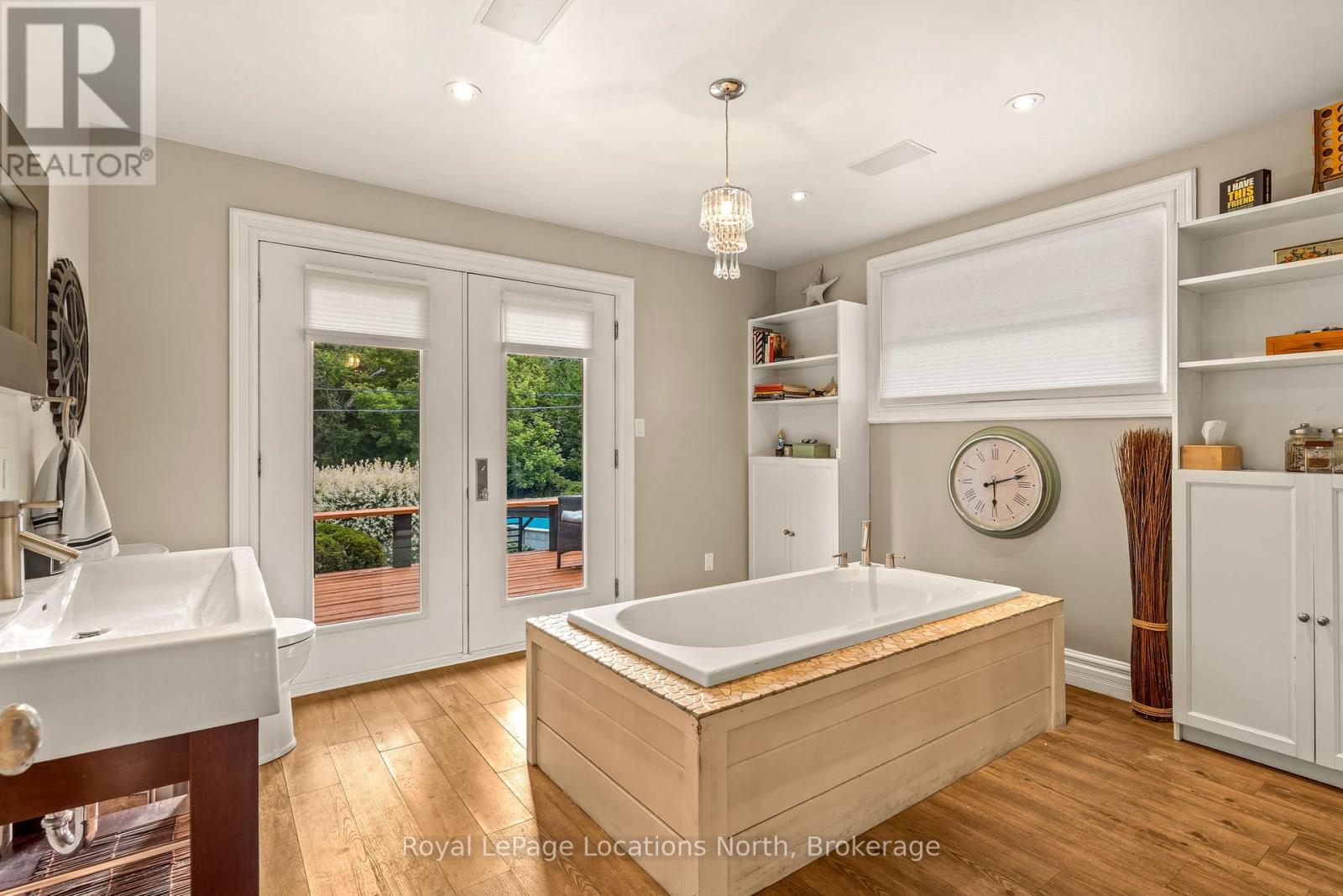 10 PARK ROAD - Image 18