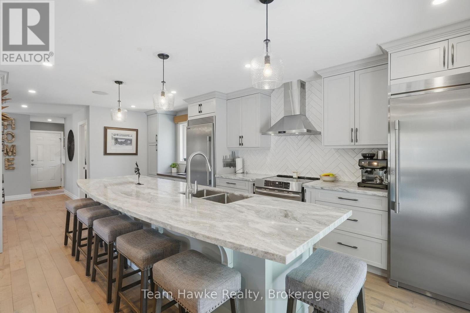 3 SHEPPARD DRIVE - 12