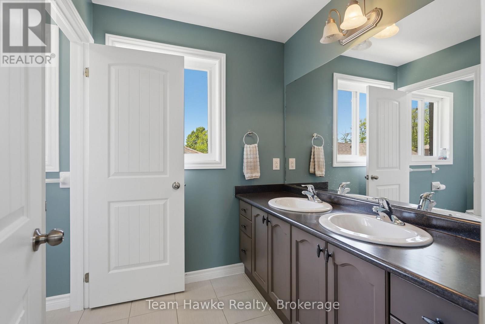 3 SHEPPARD DRIVE - 27