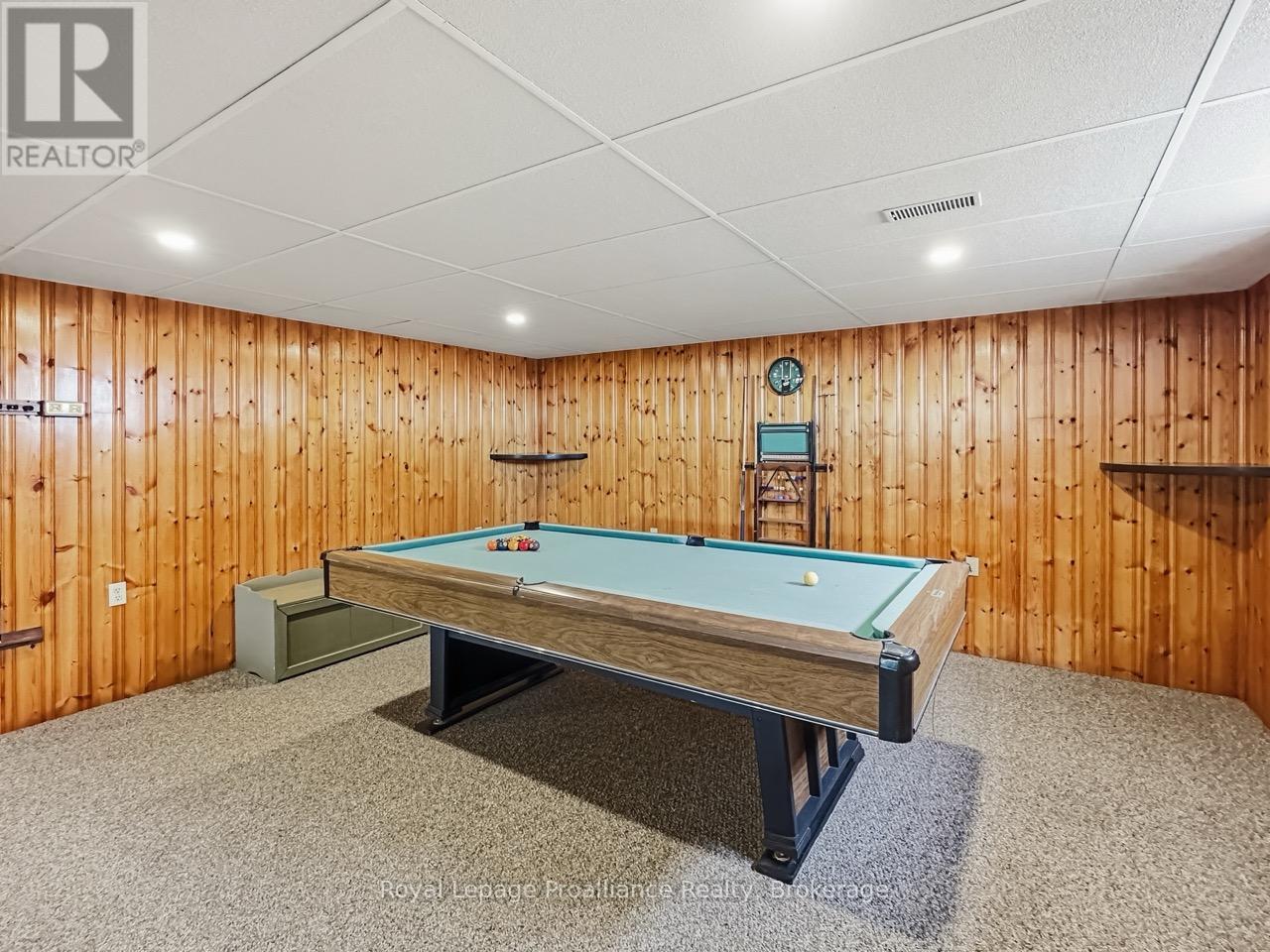 305 VALLEY ROAD - 30