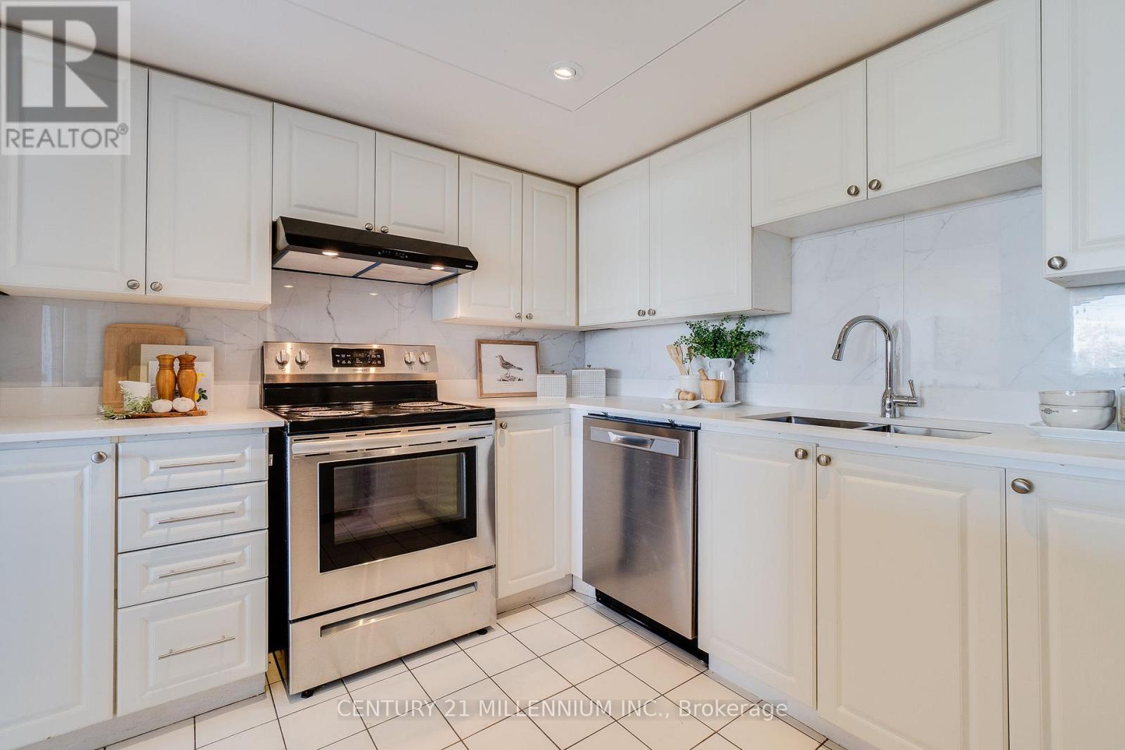 #902 4450 TUCANA COURT - 16