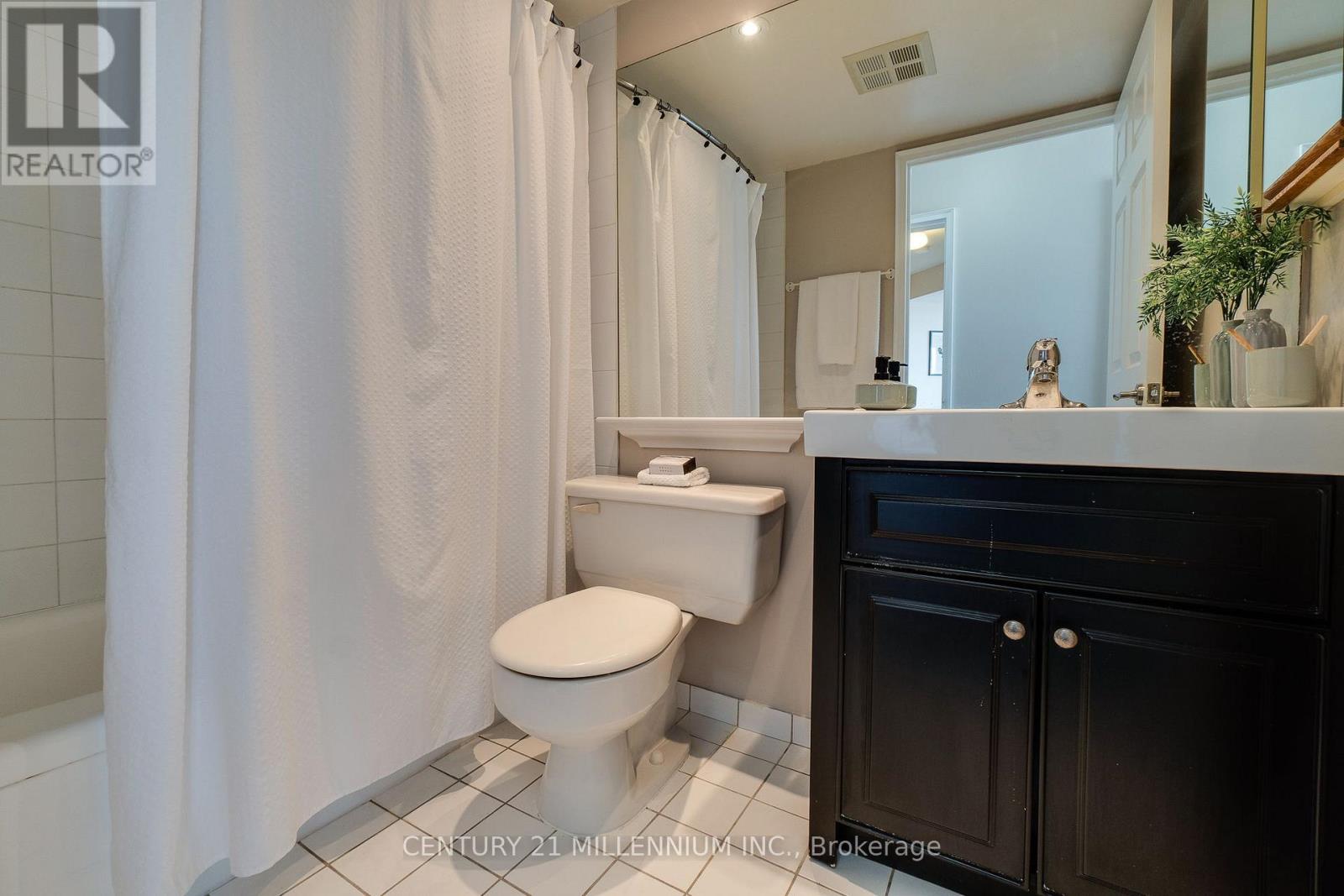 #902 4450 TUCANA COURT - 26