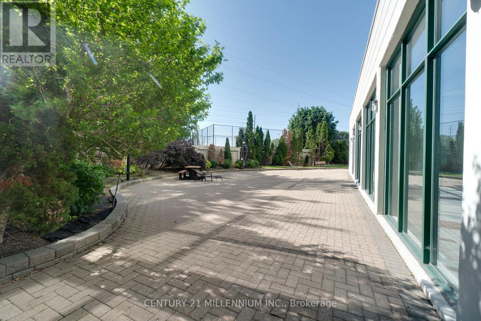 #902 4450 TUCANA COURT - 36