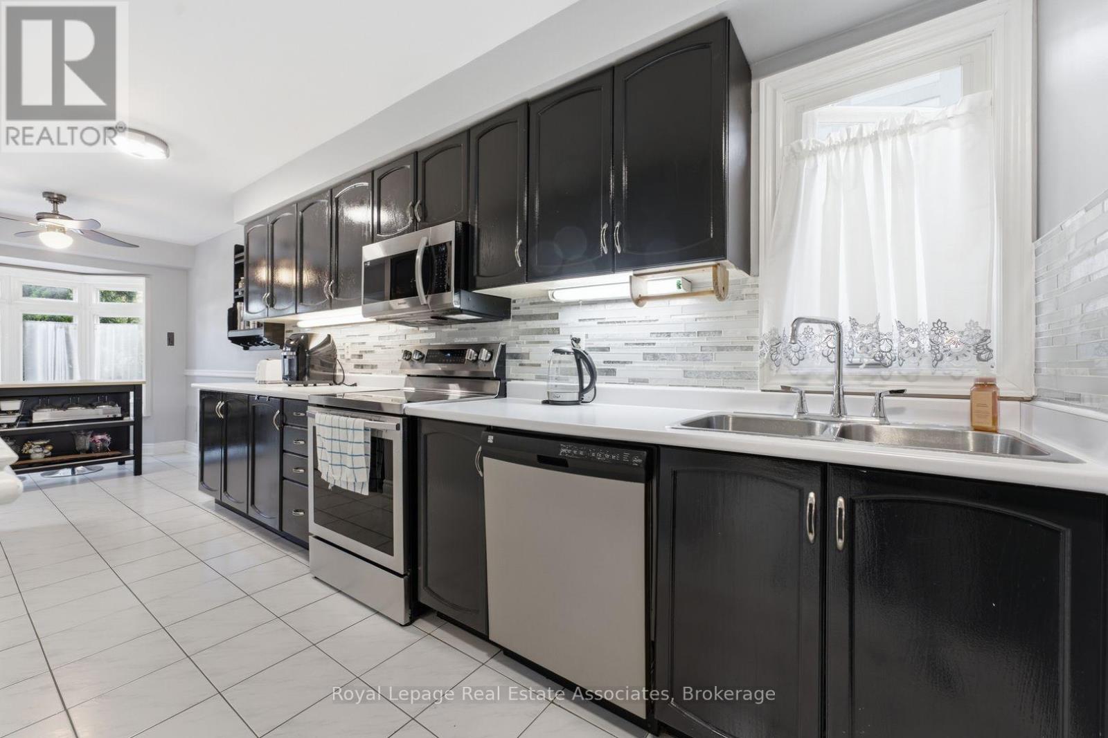 #111 3050 ORLEANS ROAD - 10