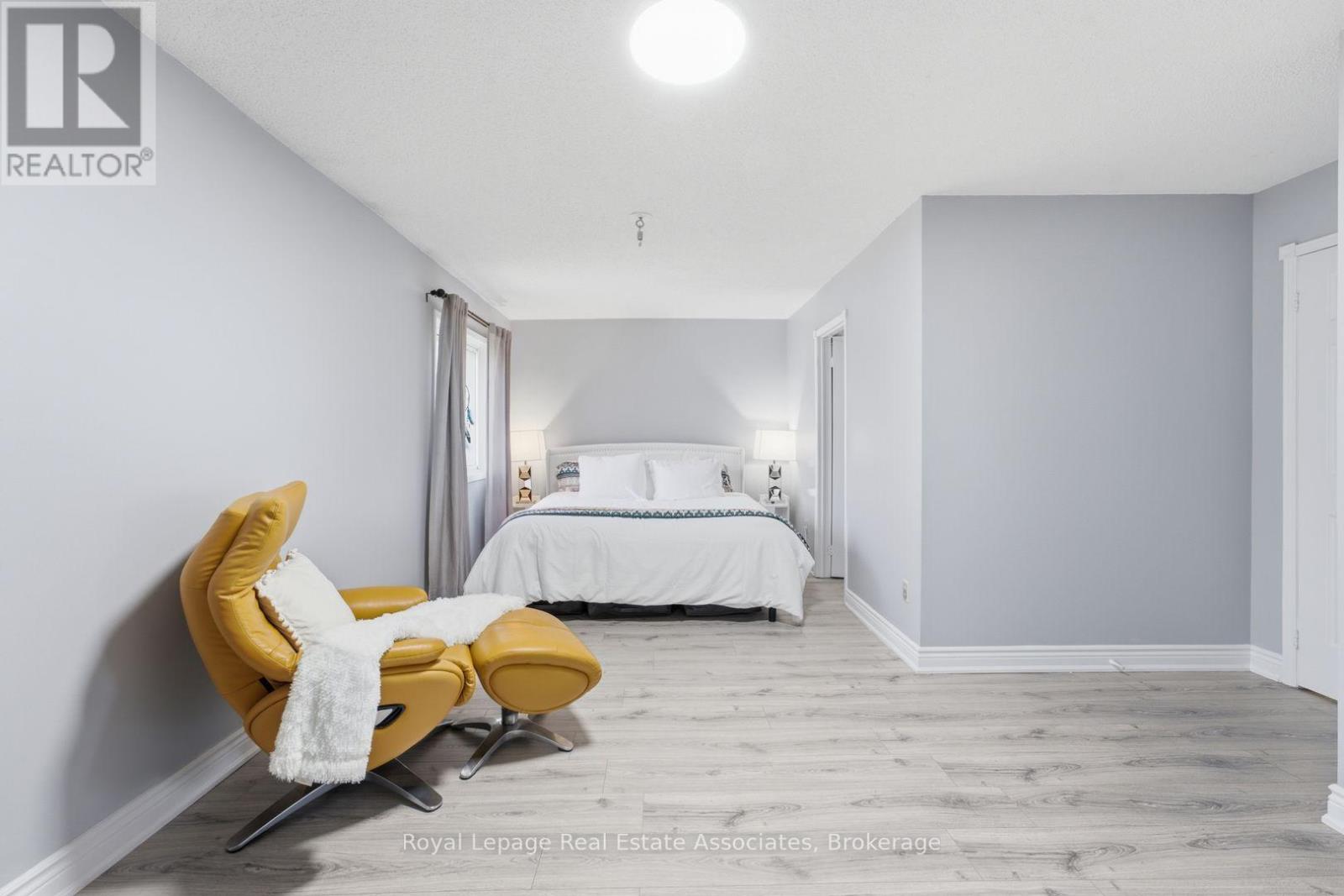 #111 3050 ORLEANS ROAD - 21