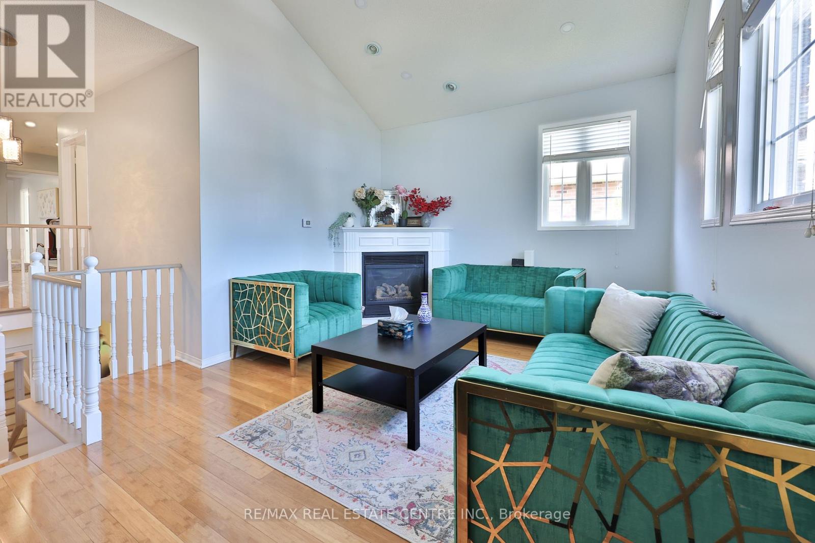 3826 FOREST BLUFF CRESCENT - 24