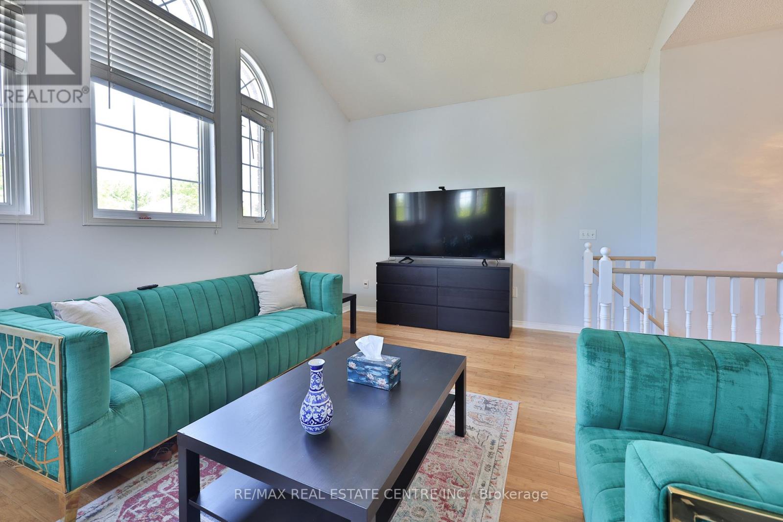 3826 FOREST BLUFF CRESCENT - 25