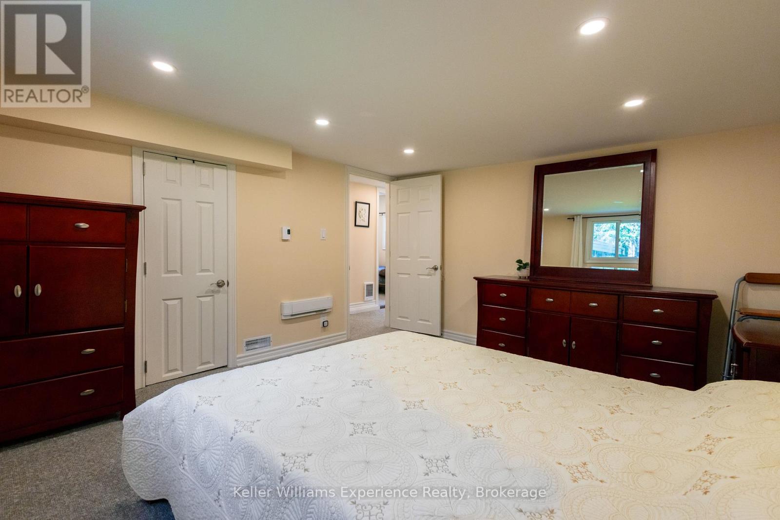 1755 592 HIGHWAY - 19
