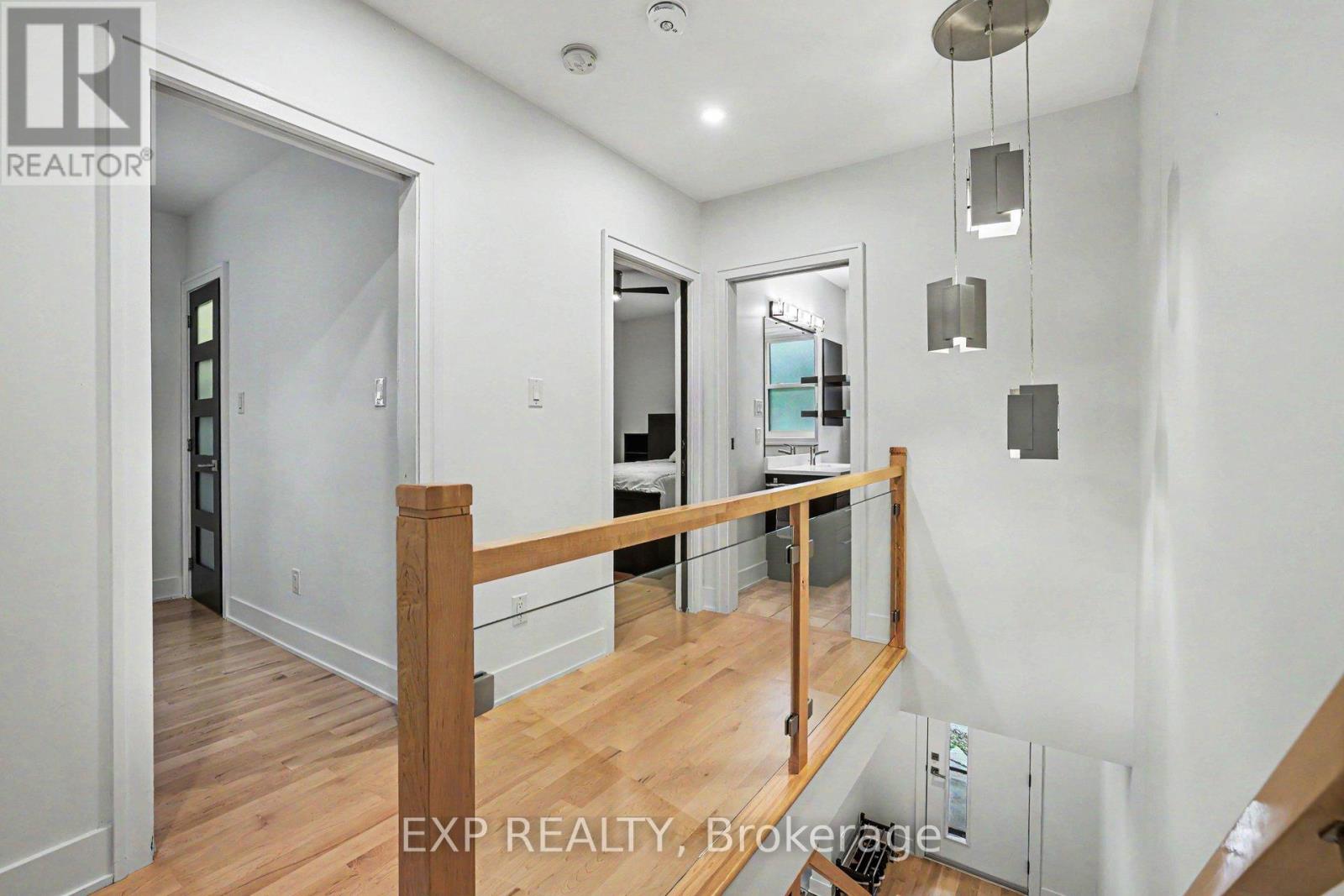 62 YOUNG STREET - 19