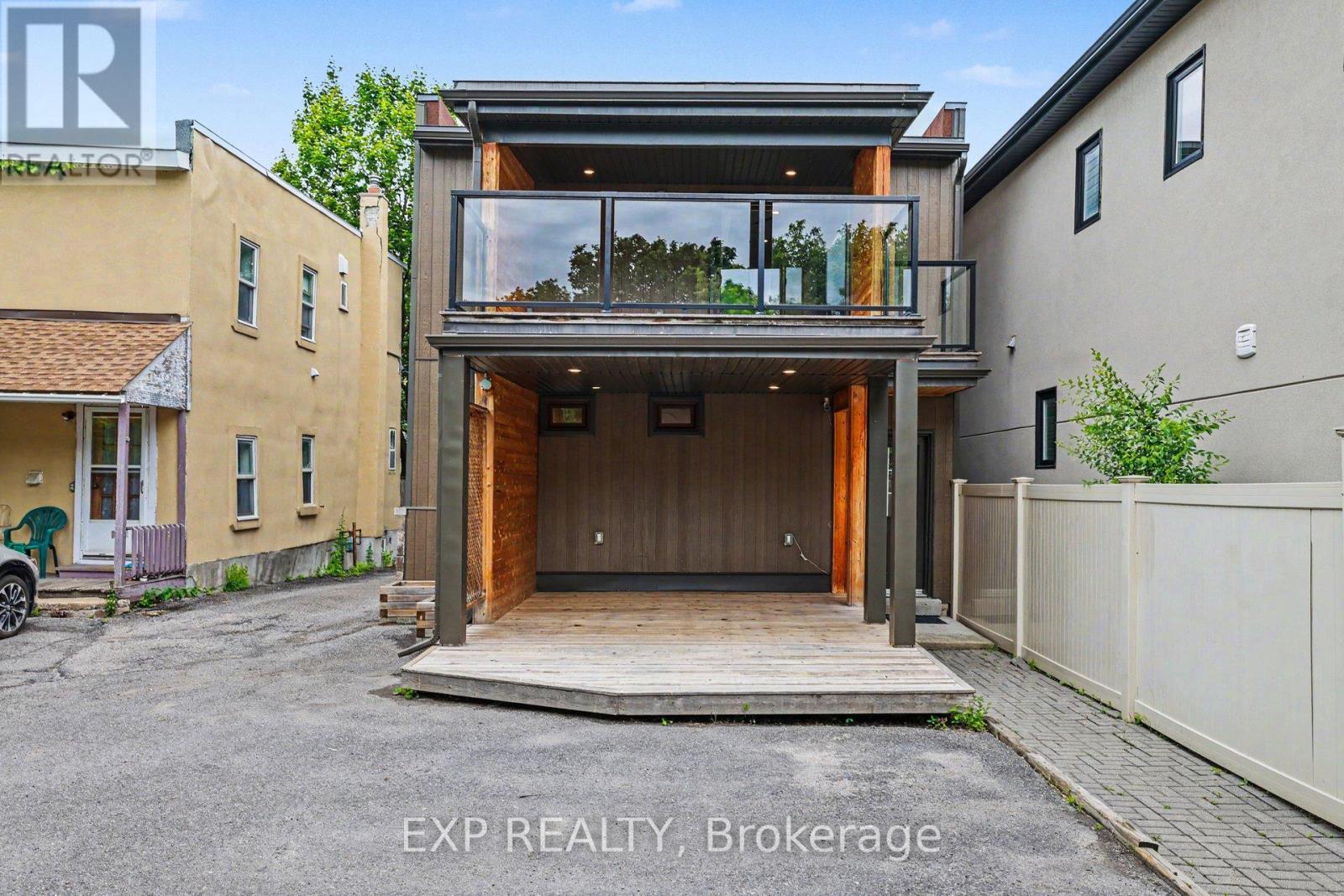 62 YOUNG STREET - 36