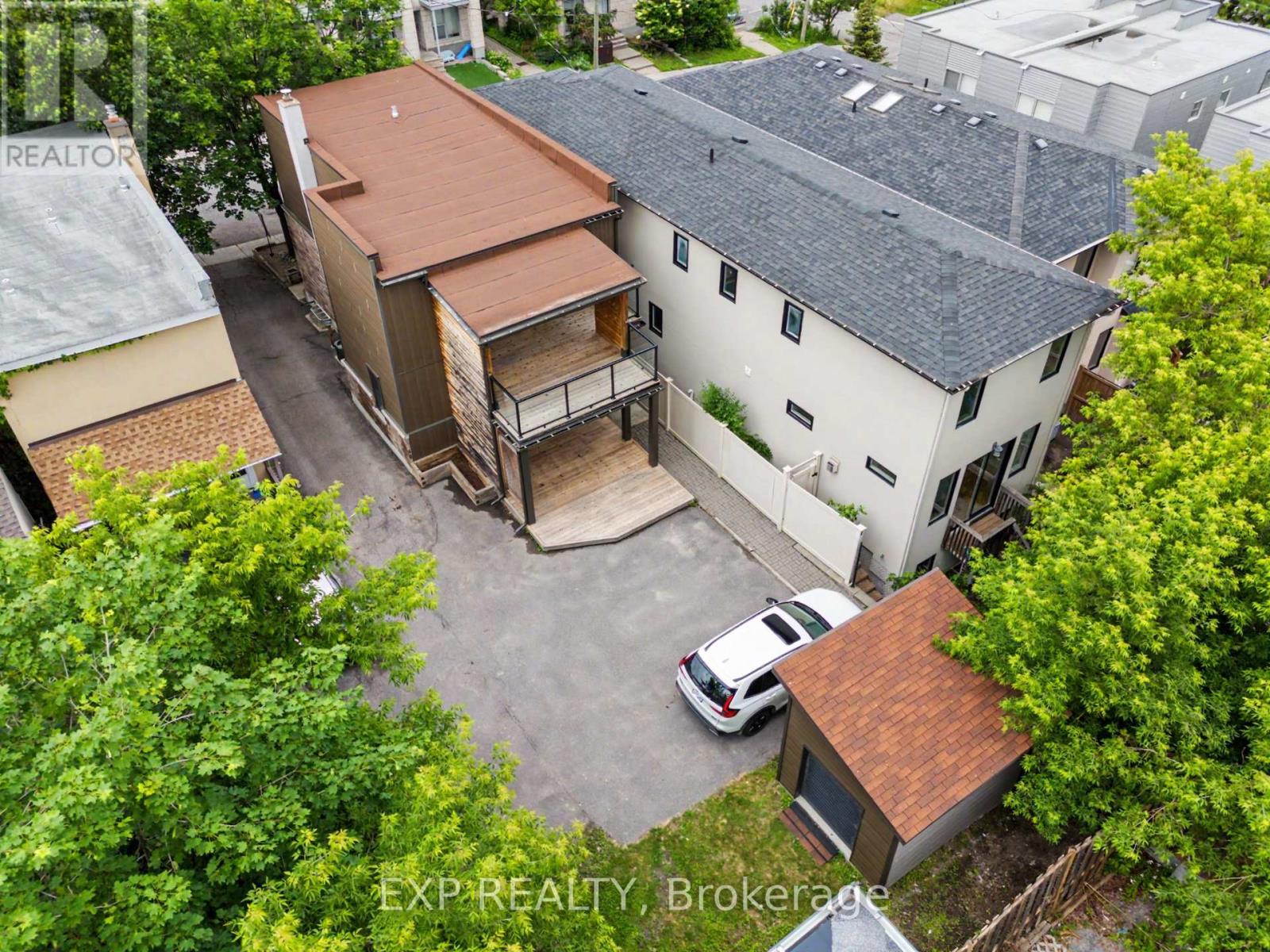 62 YOUNG STREET - 42