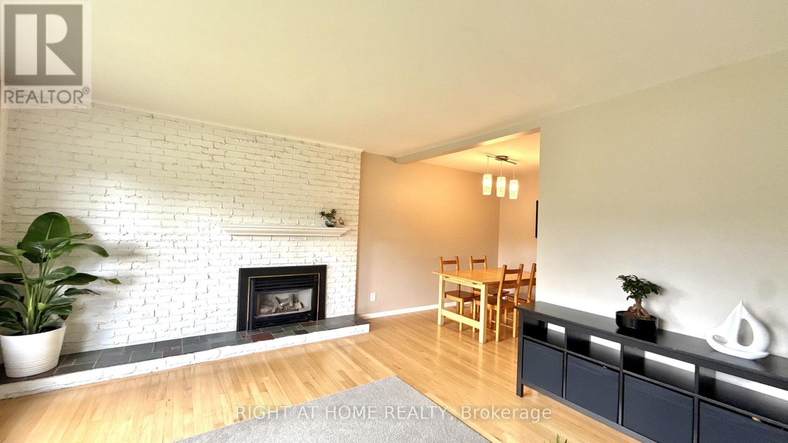 4 Bed, 2 Bath House for Sale in Ottawa – 989 GOREN AVENUE, Ottawa – MLS# X13455664 - Image 6