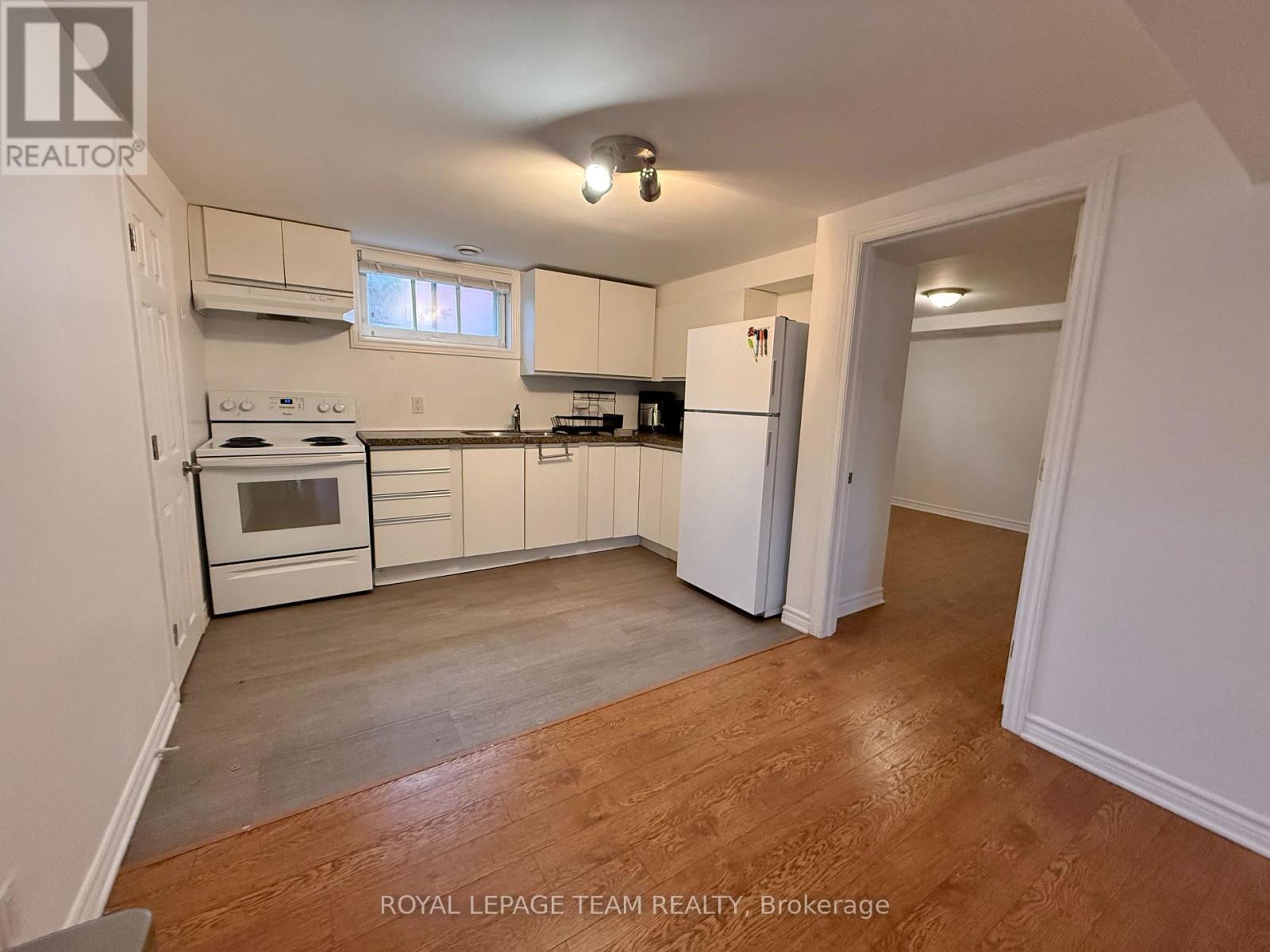 6 Bed, 2 Bath House for Sale in Ottawa – 1 & 2 – 1627 CHAUCER AVENUE, Ottawa – MLS# X13455870 - Image 17