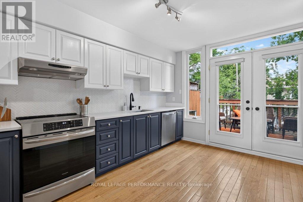 2 Bed, 2 Bath House for Sale in Ottawa – 5 – 255 CATHCART STREET, Ottawa – MLS# X13455910 - Image 17