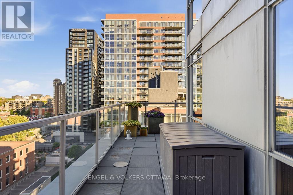 #1107 180 YORK STREET - 10