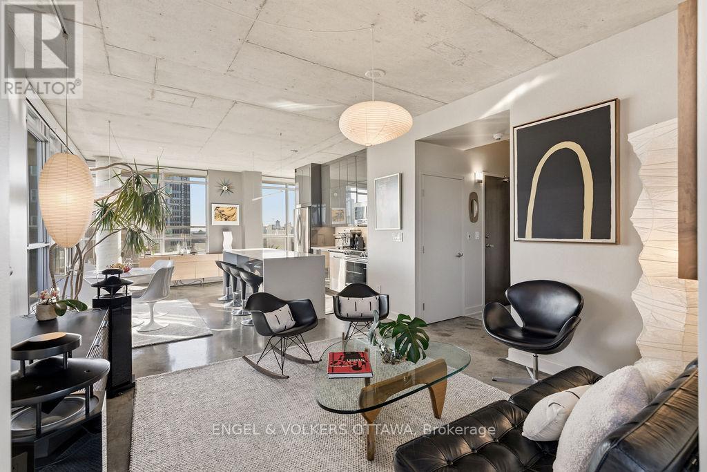 #1107 180 YORK STREET - 13