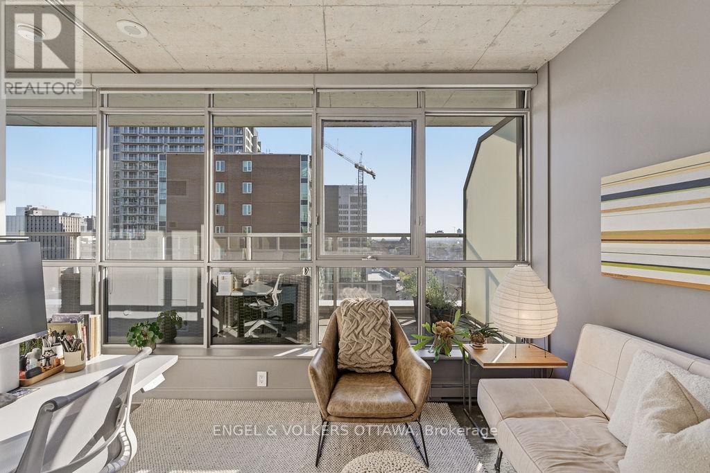 #1107 180 YORK STREET - 21