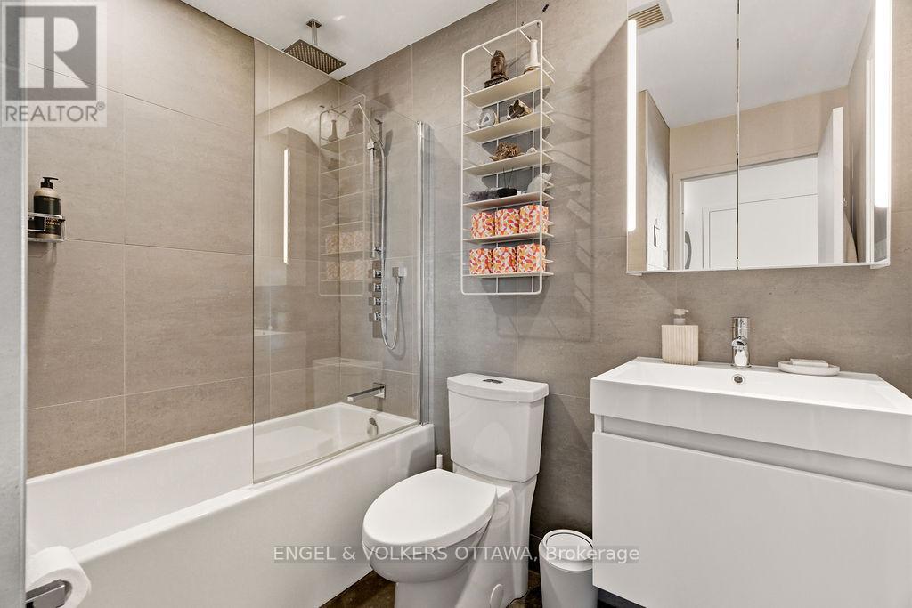 #1107 180 YORK STREET - 22