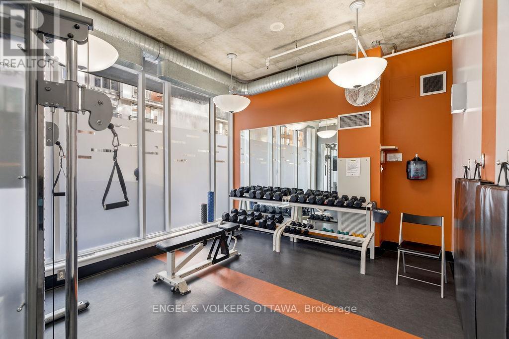 #1107 180 YORK STREET - 23