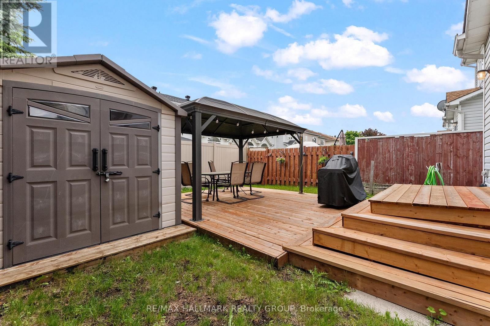 3 Bed, 3 Bath House for Rent in Ottawa – 2250 SILVERADO CRESCENT, Ottawa – MLS# X13456044 - Image 24