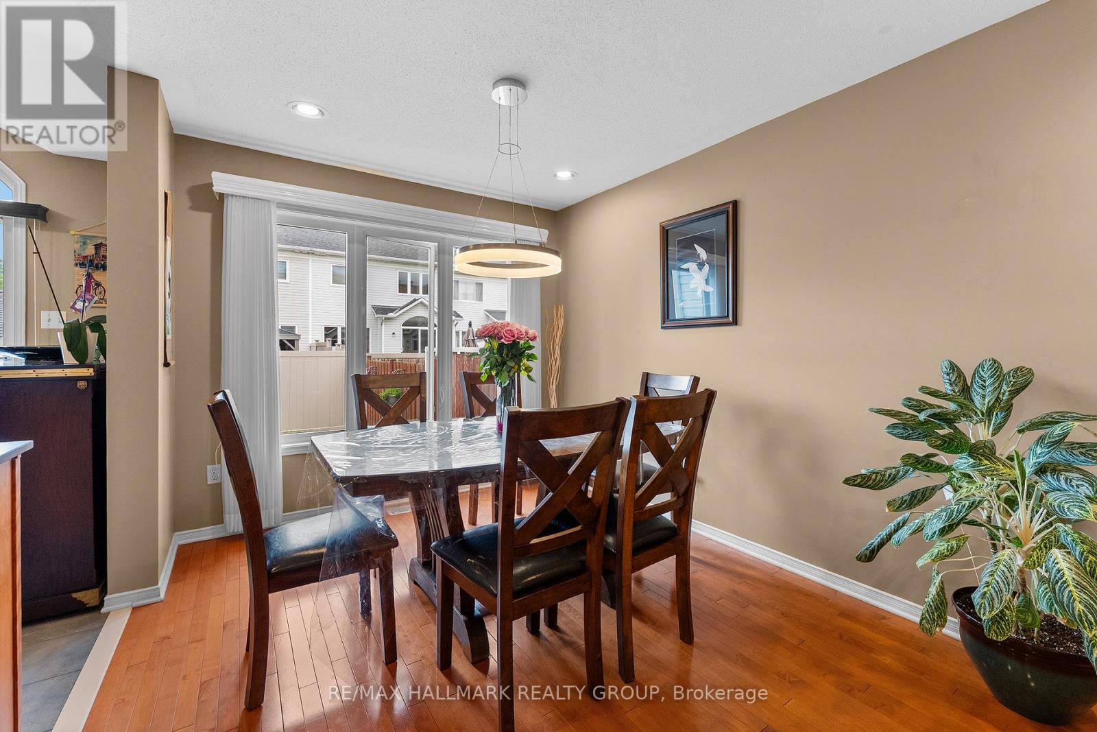 3 Bed, 3 Bath House for Rent in Ottawa – 2250 SILVERADO CRESCENT, Ottawa – MLS# X13456044 - Image 6