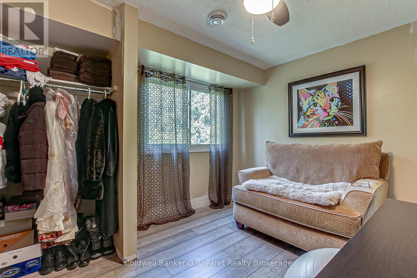 #15 1 LAMERS COURT - 12