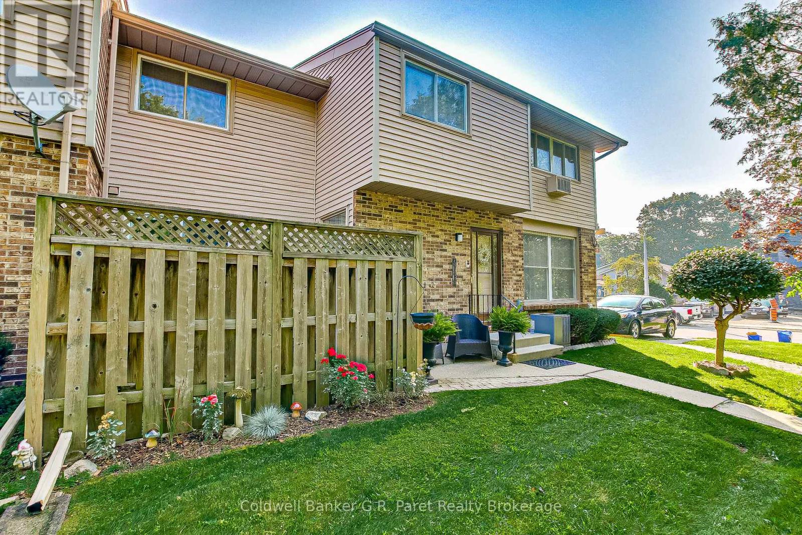 #15 1 LAMERS COURT - 2