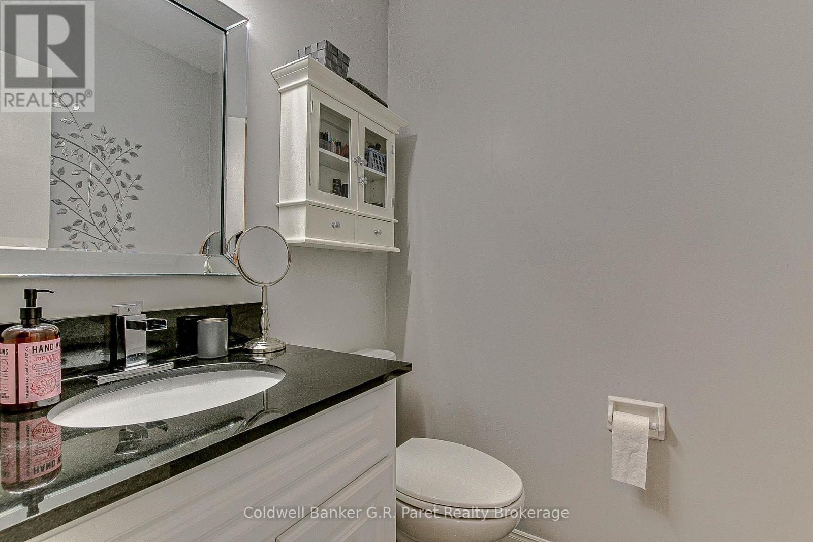 #15 1 LAMERS COURT - 8