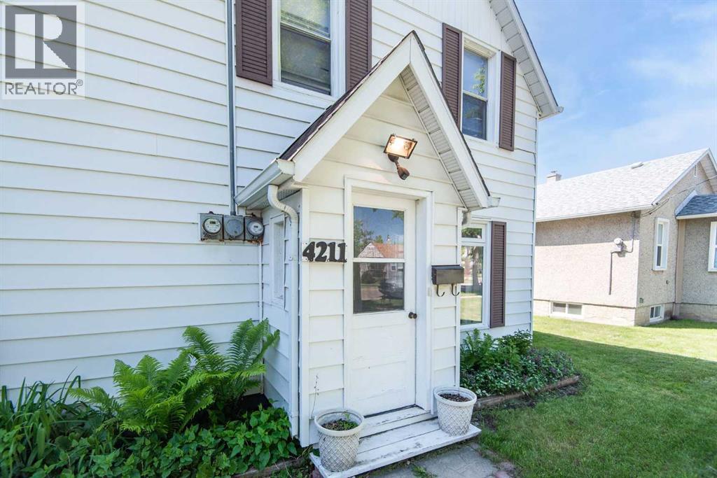 4211 51A Street - photo 3