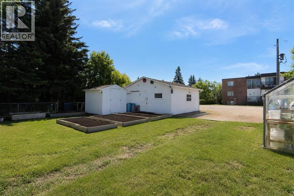 4211 51A Street — photo 42
