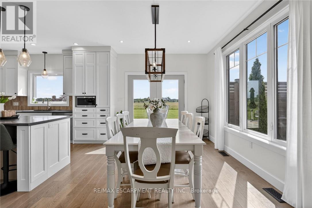 195 VICTORIA AVENUE - 18
