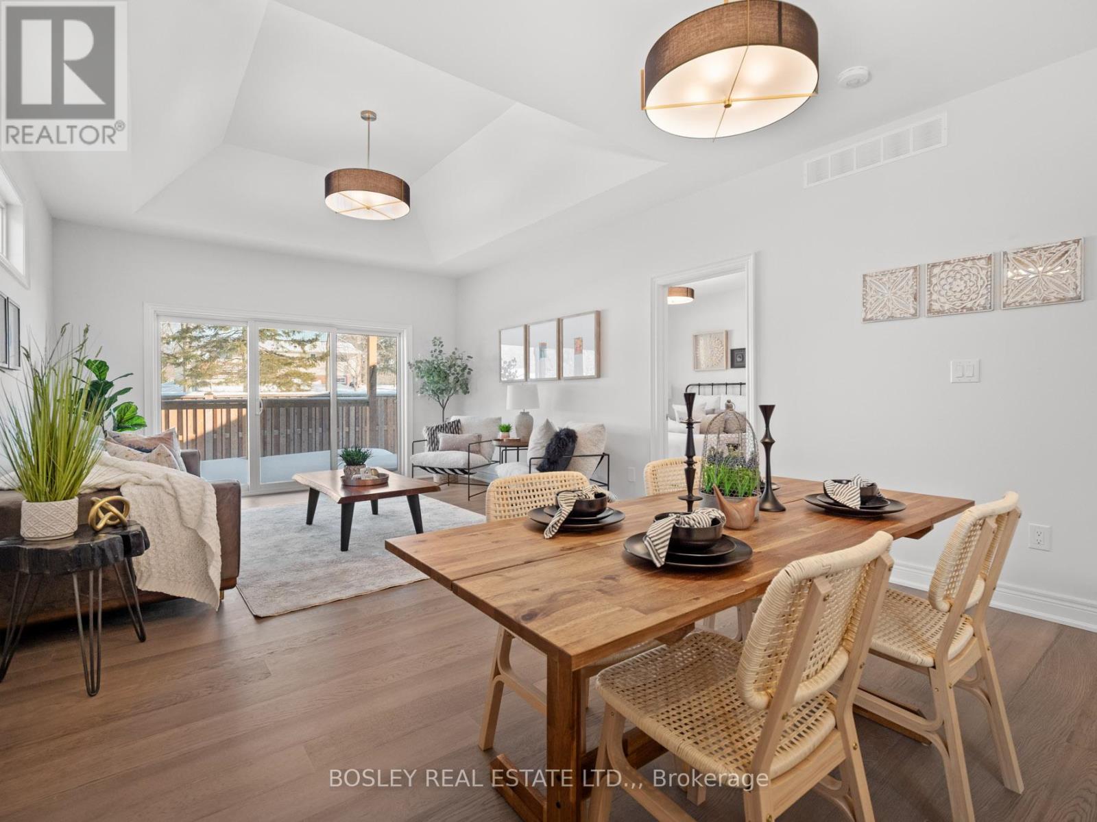 526 ROYAL RIDGE DRIVE - 14