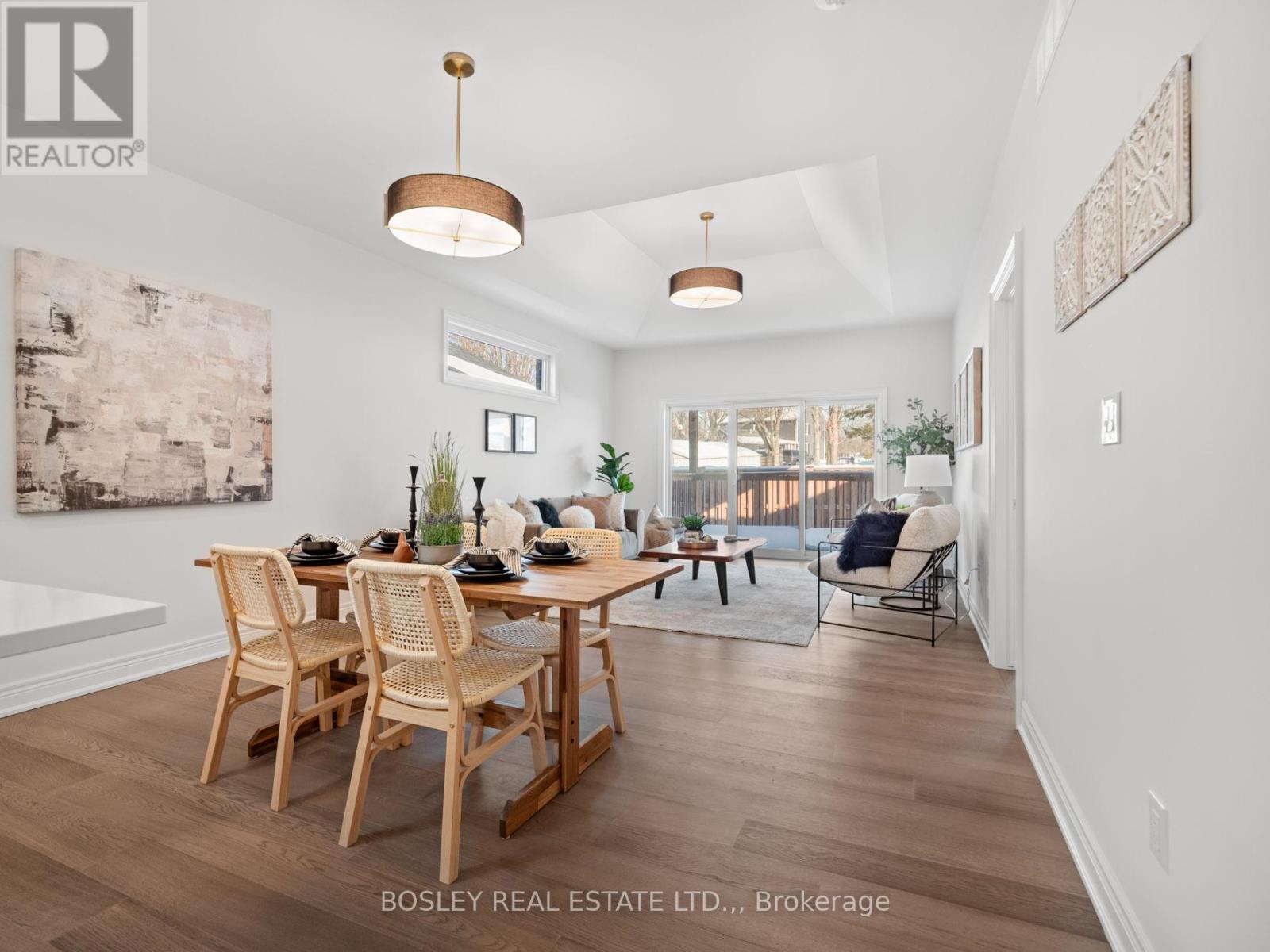 526 ROYAL RIDGE DRIVE - 9