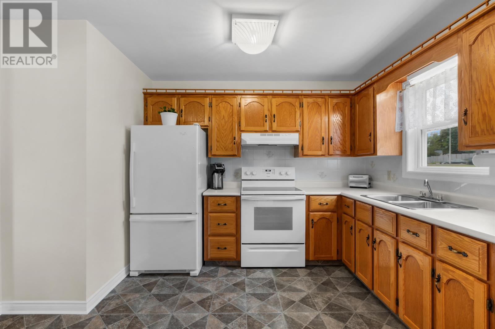 8 Oakland Drive - 10