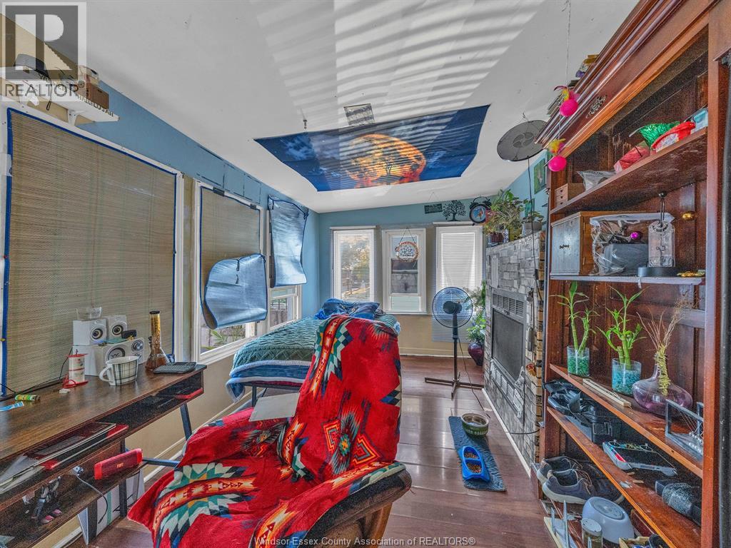 154-156 ELLIOTT STREET West - 19