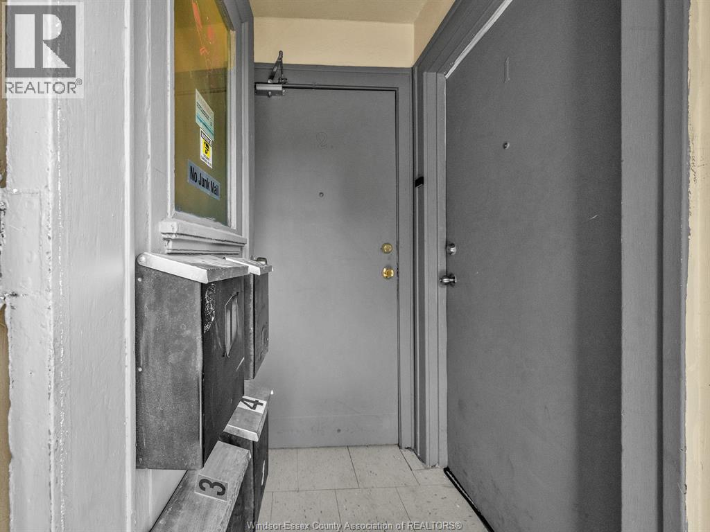 154-156 ELLIOTT STREET West - 4