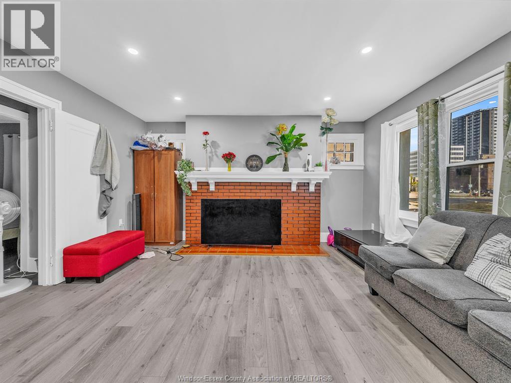 154-156 ELLIOTT STREET West - 5