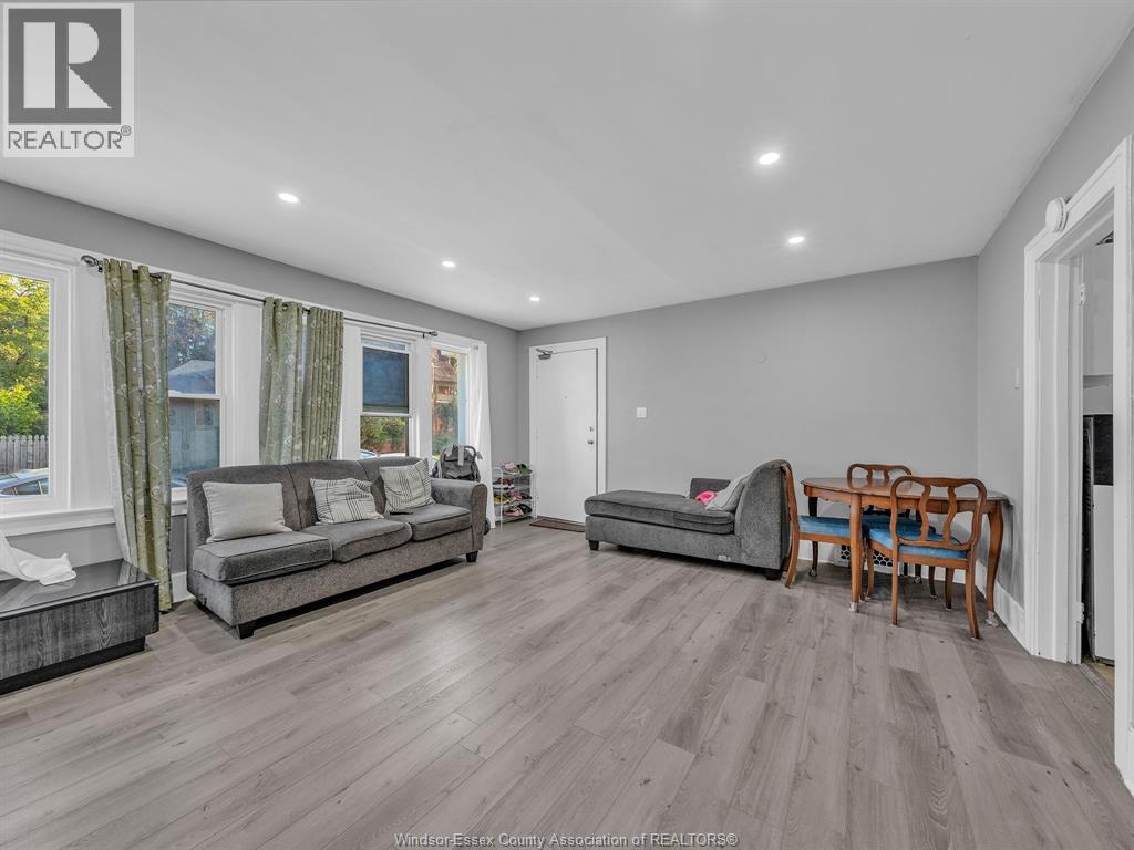 154-156 ELLIOTT STREET West - 6