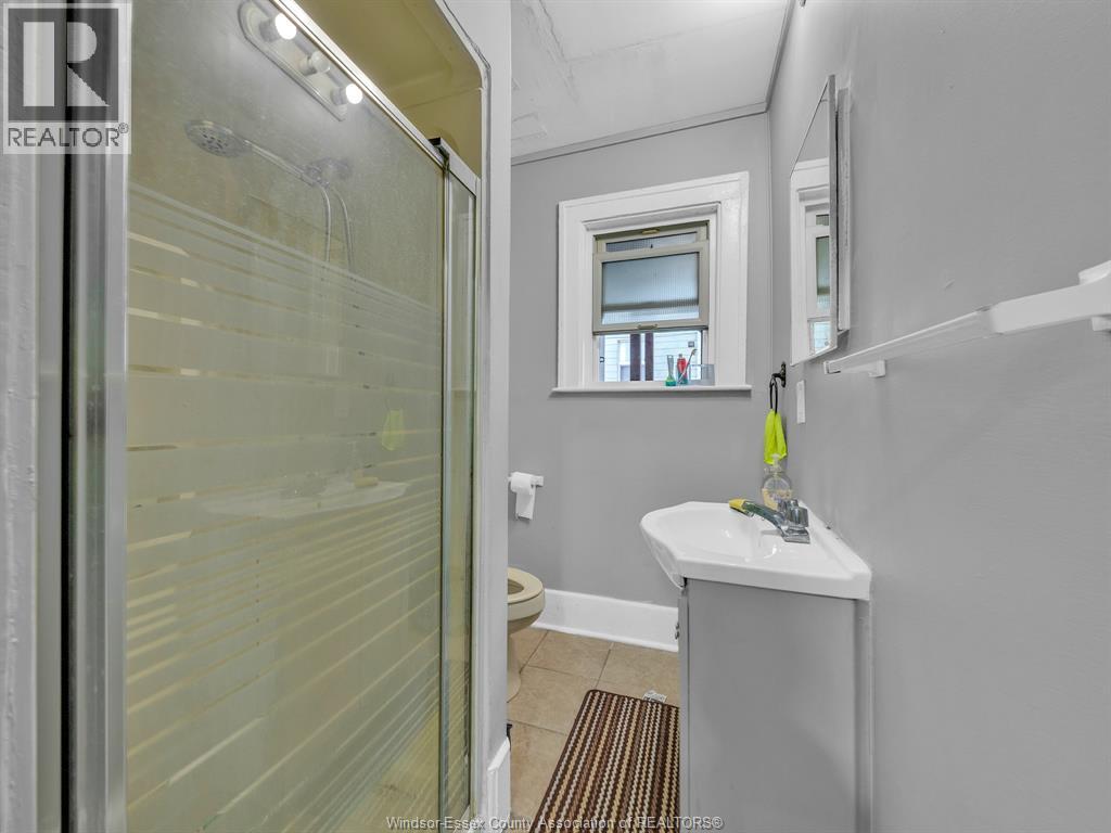 154-156 ELLIOTT STREET West - 9