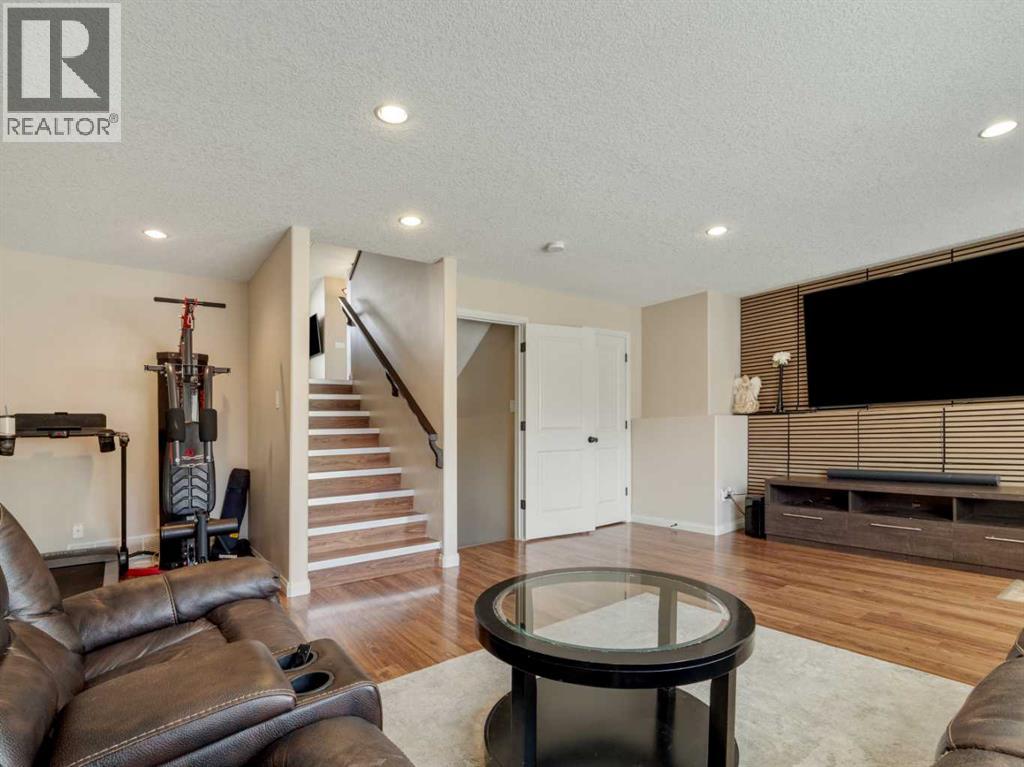 554 Margaret Sutherland Crescent N — photo 21